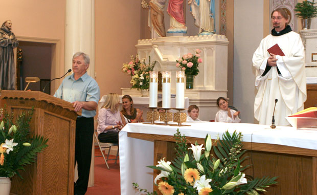 889